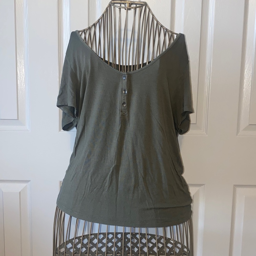 AEO Green Buttoned Top